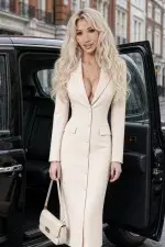 Elle London's gallery photo 6