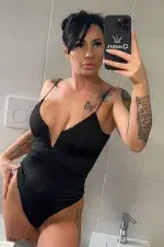 horny couple 's gallery photo 2