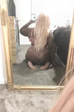 Kitty Kreme's main photo 3