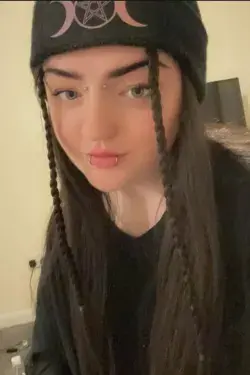 Mistressmaddi's main photo 2