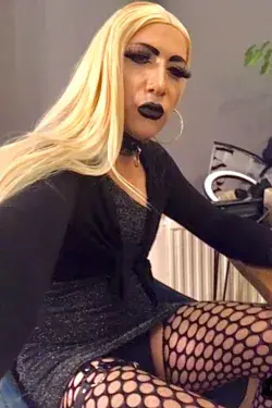 Tina girl 's main photo 1